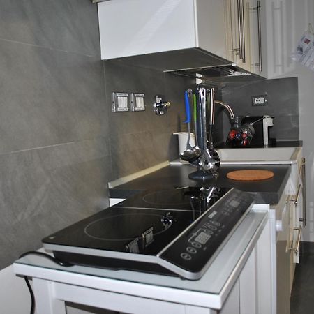 Waterfront Apartment ลาสเปเซีย ภายนอก รูปภาพ