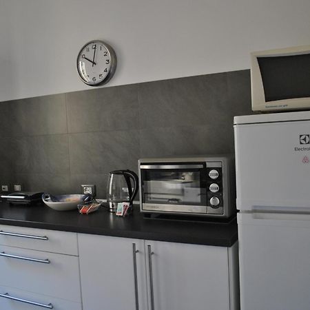 Waterfront Apartment ลาสเปเซีย ภายนอก รูปภาพ