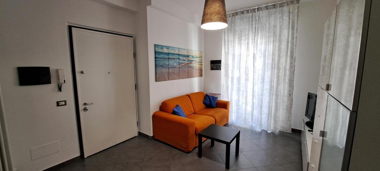 Waterfront Apartment ลาสเปเซีย ภายนอก รูปภาพ