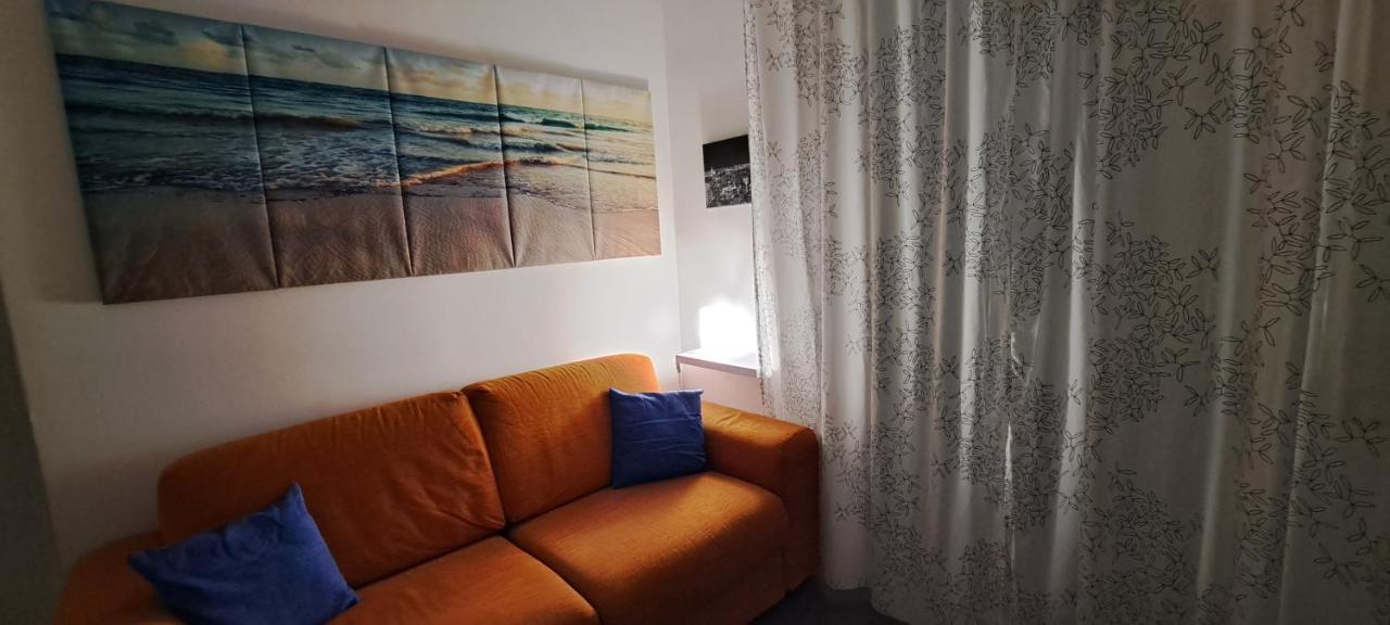 Waterfront Apartment ลาสเปเซีย ภายนอก รูปภาพ