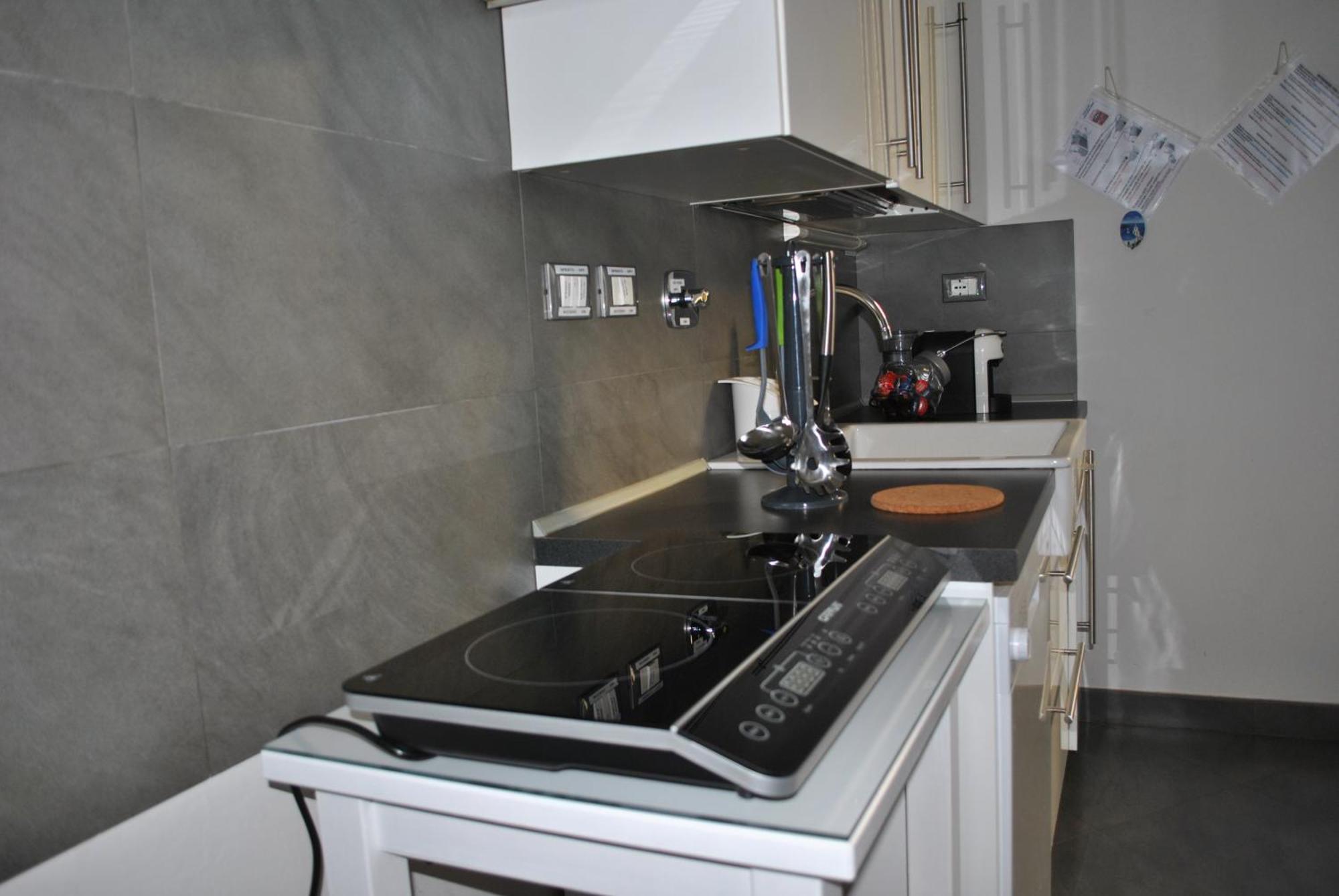 Waterfront Apartment ลาสเปเซีย ภายนอก รูปภาพ